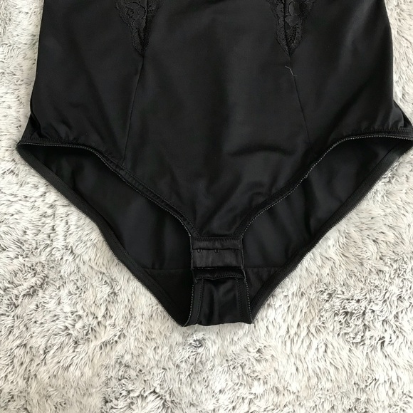 NWOT - Black Underwire Lace Bodysuit - Picture 7 of 8